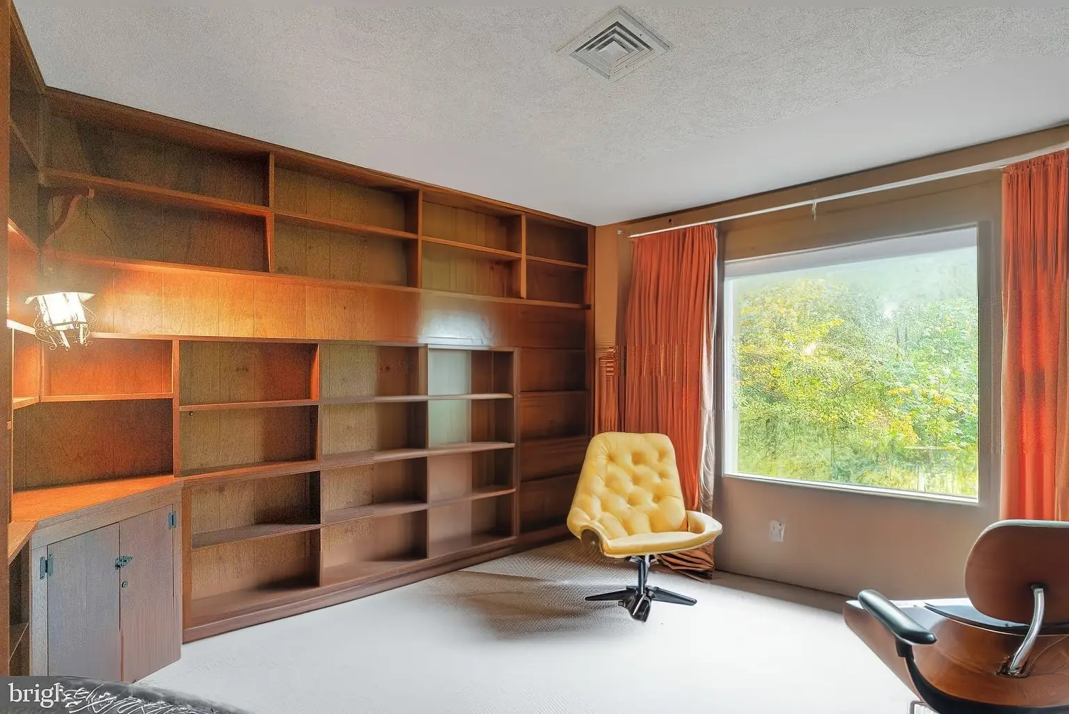 Mid-Century Modern Office Design Transformation