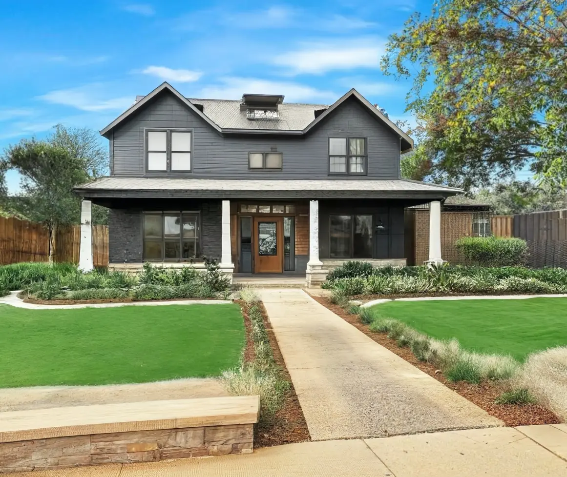 Modern Farmhouse Exterior Remodel – Transform Your Home with Sophistication and Style