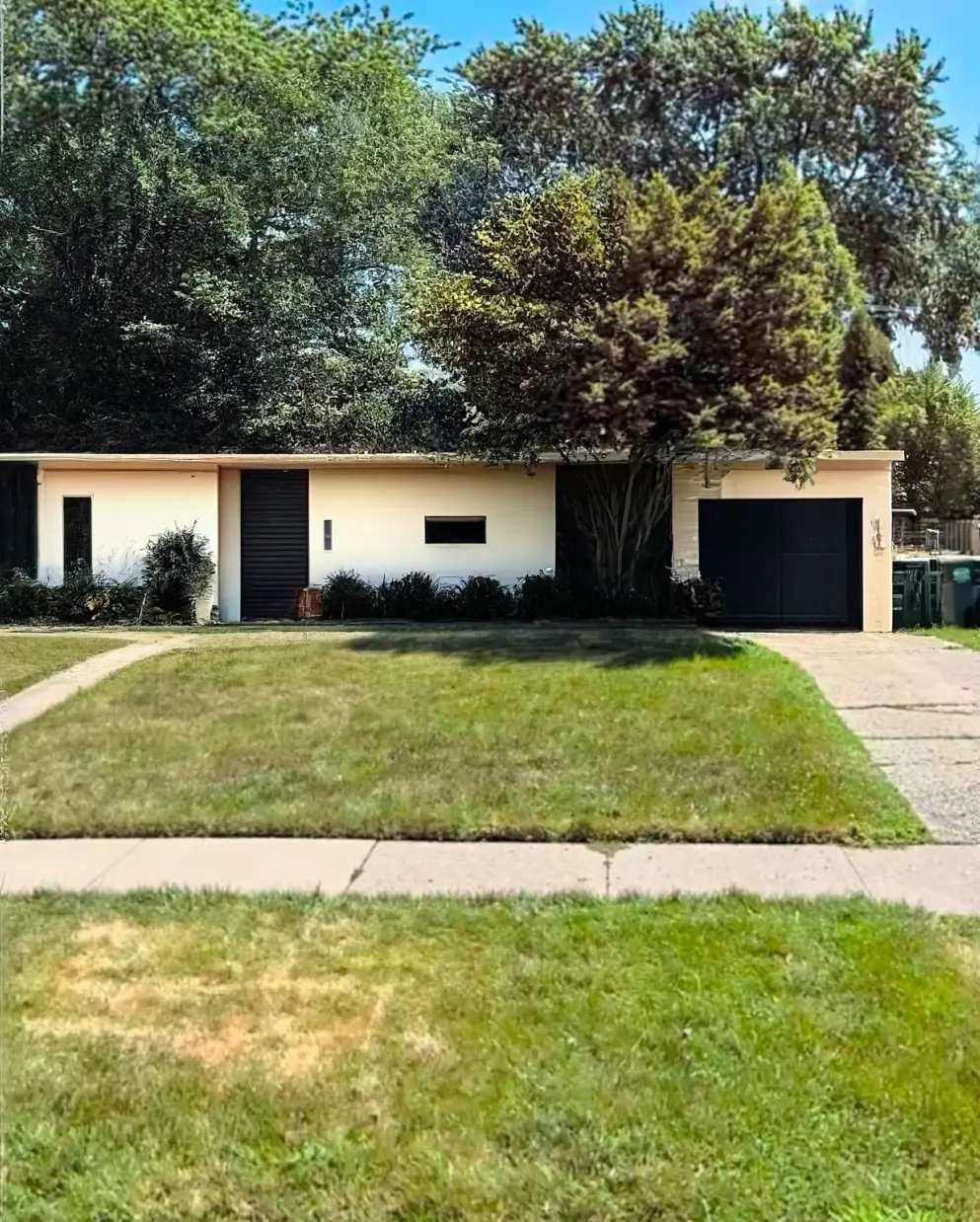 Mid-Century Modern Exterior Upgrade for Enhanced Curb Appeal